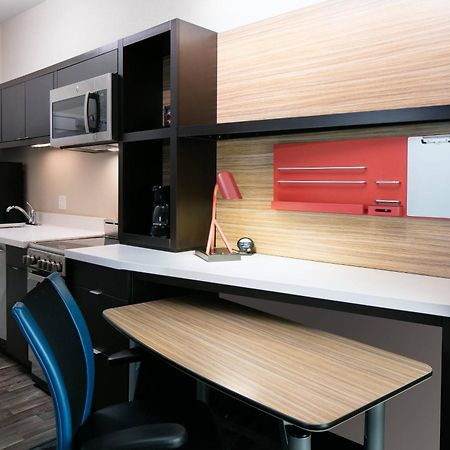 Towneplace Suites By Marriott Kansas City Airport Eksteriør bilde