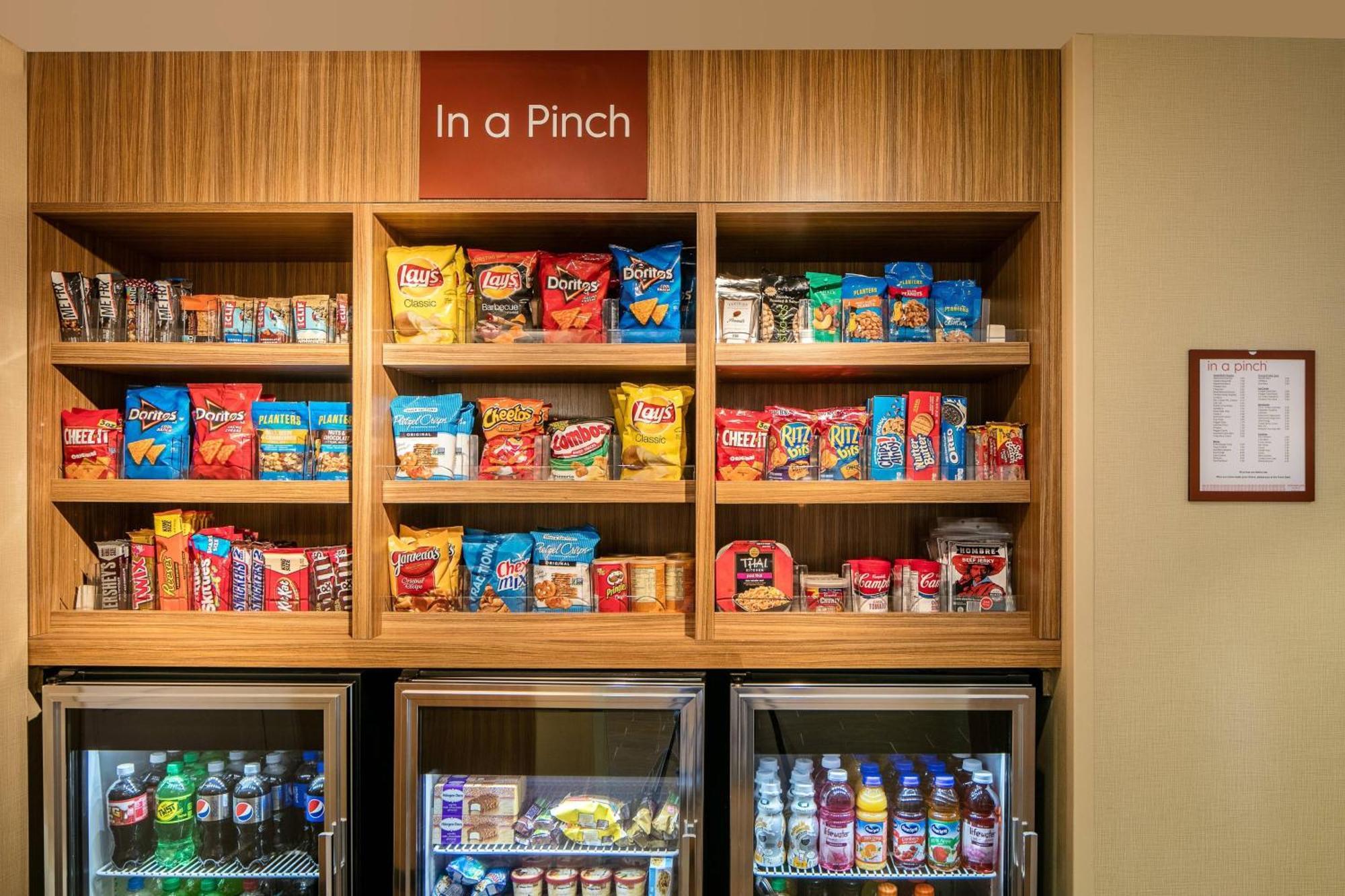 Towneplace Suites By Marriott Kansas City Airport Eksteriør bilde