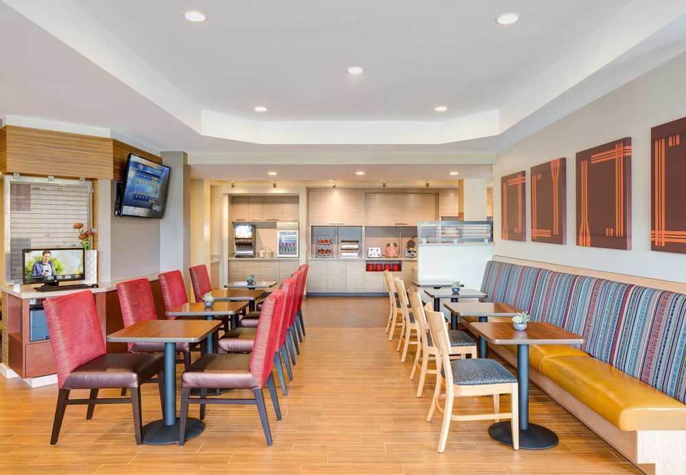 Towneplace Suites By Marriott Kansas City Airport Eksteriør bilde